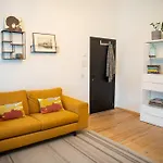 Cozy Apartment In Antwerp- Shuttle To Tomorrowland Possible